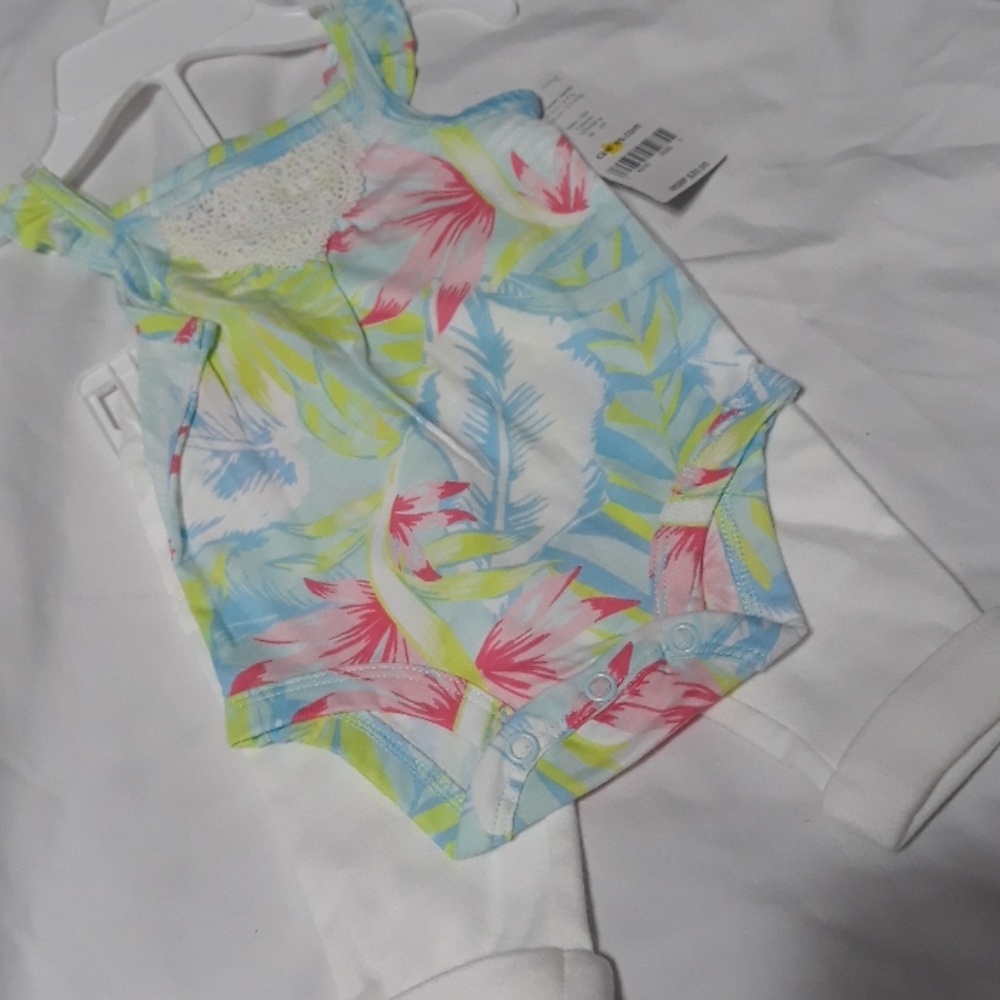 Carter's 2 piece Summer outfit Newborn NWT